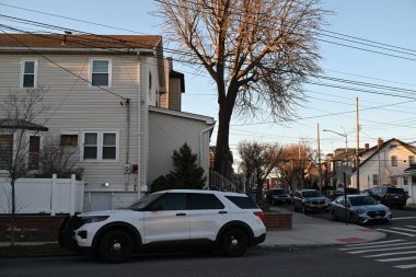 FBI New York Belediye Başkanı Danışmanı Winnie Greco 'nun Bronx, New York' taki Gillespie Bulvarı 'ndaki evine baskın düzenledi. 29 Şubat 2024, Bronx, New York, ABD: FBI müfettişleri Perşembe günü danışman Winnie Greco 'nun Bronx' taki evini aradılar
