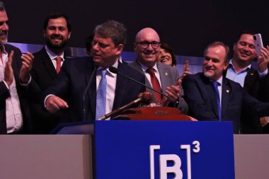 Sao Paulo (SP), 02 / 29 / 2024 - TRANSPORT / AUCTION / TRAIN - Sao Paulo Tarcisio de Freitas Valisi, Sao Paulo 'yu Campinas' a bağlayacak ve B3 'te yer alacak olan Kuzey Bölümü için düzenlenen Şehirlerarası Tren Müzayedesine katıldı.