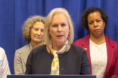 Senatör Gillibrand, Aile İnşaatı Yasası 'na erişim izni istiyor. 3 Mart 2024, New York, New York, ABD: Senatör Kirsten Gillibrand bir basın toplantısında
