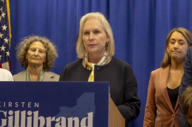 Senatör Gillibrand, Aile İnşaatı Yasası 'na erişim izni istiyor. 3 Mart 2024, New York, New York, ABD: Senatör Kirsten Gillibrand bir basın toplantısında
