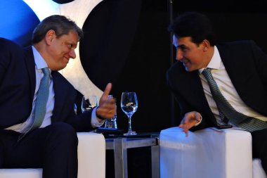 SAO PAULO (SP), Brezilya 03 / 05 / 2024 - Sao Paulo Tarcisio de Freitas Valisi, Ulaştırma Bakanı Renan Filho, Limanlar ve Havalimanları Bakanı Silvio Costa Filho ve Rotterdam Belediye Başkan Yardımcısı Robert Simons