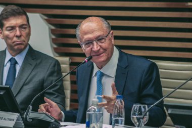 Sao Paulo (SP), Brezilya 03 / 05 / 2024 - Başkan Yardımcısı Geraldo Alckmin, Jorge Viana (APEX başkanı) ve Aloysio Nunes (stratejik işler bölümü başkanı) ile birlikte 1.)