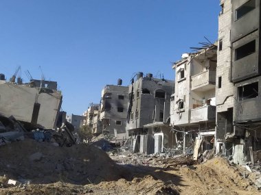 Gazze 'deki Al Amal & Nasser Hastanesi' nde yıkımlar. 5 Mart 2024, Han Yunus, Gazze, Filistin: İsrail ordusunun El-Amal Mahallesi 'nden çekilmesi ve Han Yunus şehrindeki Nasser Hastanesi' ndeki yıkımlar 