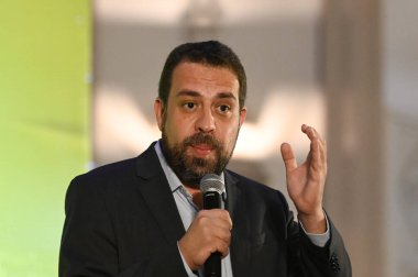 Sao Paulo (SP) - 03 / 08 / 2024: Uluslararası Kadınlar Günü 'nde Sao Paulo belediye başkanlığına aday olan Guilherme Boulos (PSOL), Sao Paulo Belediye Başkanlığı kampanyasına yaklaşık 200 kadınla birlikte Av Paulista bölgesindeki Clube Homs' da katılıyor.