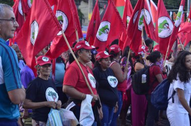 NATAL (RN), BRAZIL - 03 / 08 / 2024 - Uluslararası Kadınlar Günü - Rio Grande do Norte 'li kadınlar, Uluslararası Kadınlar Günü' nde daha fazla iyileştirme ve politika talebinde bulunmak için başkentin merkezinde uzun bir yürüyüşe çıktılar 