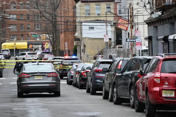 Att Skjuta Dödar Person Och Skadar Två Andra Jersey City — Stockfoto