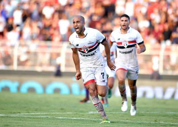 Itu (SP), 03/10/2024 - PAULISTAO/ITUANO x SAO PAULO -Player Lucas Moura celebrates his penalty goal during a match between Ituano and Sao Paulo, valid for the 12th round of the 2024 Paulista Football Championship, held at the Stadium Novelli Junior