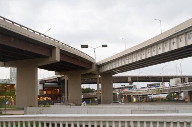 Rio de Janeiro, (RJ), 03.12.2024 - Rio de Janeiro 'nun merkezindeki Novo Rio Otobüs İstasyonu' nda bir suçlu bir otobüse saldırdı ve çocuklar ve yaşlılar da dahil olmak üzere rehineler aldı..