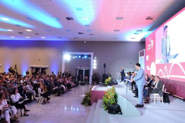 BRASILIA (DF), 03 / 13 / 2024 - Yüksek Öðrenim / UNESCO / MEC - Eðitim Bakanı Camilo Santana ve Bilim ve Teknoloji Bakanı Luciana Santos, Bölgesel Yüksek Öðrenim Konferansı 'nın açılışına katıldılar - CRES + 5 