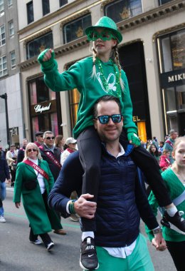  23. Geleneksel New York Şehri Aziz Patrick Günü Geçidi. 16 Mart 2024, New York, ABD: 23. Geleneksel New York Şehri Aziz Patrick Günü, saat 11: 00 ile 16: 00 arasında 45. Cadde ile 79. Cadde arasındaki 5. Cadde 'de başlıyor.. 