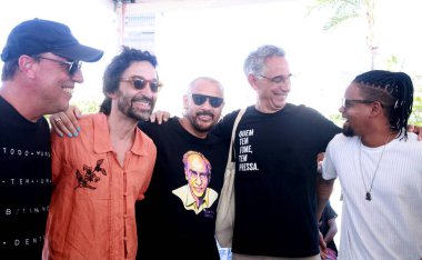 RIO de JANEIRO (RJ), Brezilya 03 / 21 / 2024 - Rio de Janeiro şehrinin güney bölgesinde yer alan Botafogo plajında yer alan Sosyolog Roberto de Souza 'nın (Betinho de Souza) heykelinin açılışı