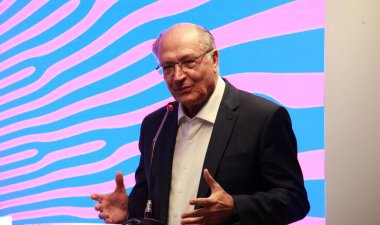 Rio de Janeiro (RJ), Brezilya 03 / 22 / 2024 - Brezilya Cumhuriyeti Başkan Yardımcısı ve Kalkınma, Sanayi, Ticaret ve Hizmetler Bakanı Geraldo Alckmin, yeni Senac RJ Yenilik Merkezi Capsula 'ya katıldı