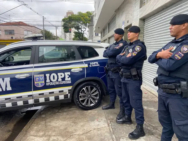 Sao Paulo Brasilien 2024 Gcm Polisen Arresterade Kvinna Fluxo Cracolandia — Stockfoto