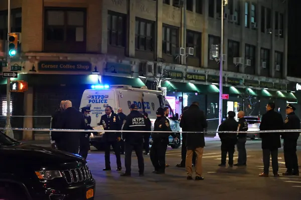 Oficial Policía Nueva York Disparó Fatalmente Mientras Realizaba Una Parada —  Fotos de Stock