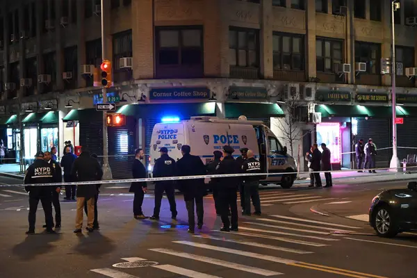 Policjant Służbie Śmiertelnie Postrzelony Podczas Postoju Queens Nowym Jorku Marca — Zdjęcie stockowe