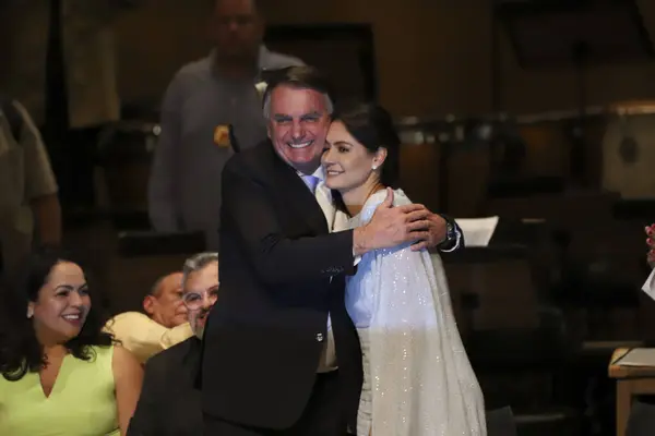 サンパウロ ブラジル 2024 ブラジルの元大統領ジャイール メッシアス ボルソナロは 今週月曜日にサンパウロ市議会によって開催されたイベントで彼の妻ミシェル ボルソナロを敬意を表して話します — ストック写真