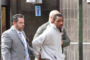 New York 'ta bir adam metro raylarına itilerek öldürüldü. 26 Mart 2024, New York, ABD: 125. Cadde ve Lexington Bulvarı tren istasyonunda beklerken bir adam 24 yaşındaki Calton McPherson tarafından itildi.