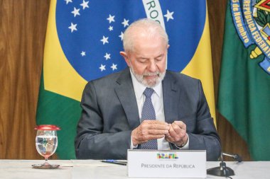 Brasilia (DF), Brezilya 03 / 26 / 2024 - Brezilya Federatif Cumhuriyeti Başkanı Luiz Inacio Lula da Silva MOVER Programı ve Altyapı Borçlarıyla ilgili İmza Töreni sırasında