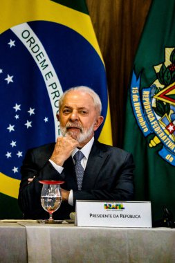 Brasilia (DF), Brezilya 03 / 26 / 2024 - Brezilya Federatif Cumhuriyeti Başkanı Luiz Inacio Lula da Silva MOVER Programı ve Altyapı Borçlarıyla ilgili İmza Töreni sırasında