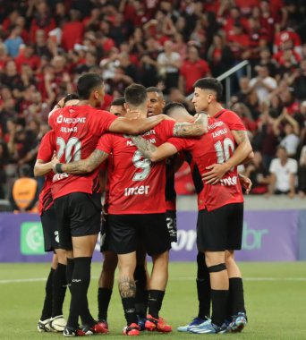 CURITIBA (PR), 03 / 27 / 2024 - Oyuncu Bruno Zapelli, Campeonato Paranaense 2024 yarı finalinin ikinci ayağında Athletico PR ile Operario arasında oynanan karşılaşmada golünü kutluyor.