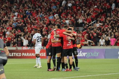 CURITIBA (PR), 03 / 27 / 2024 - Oyuncu Bruno Zapelli, Campeonato Paranaense 2024 yarı finalinin ikinci ayağında Athletico PR ile Operario arasında oynanan karşılaşmada golünü kutluyor.