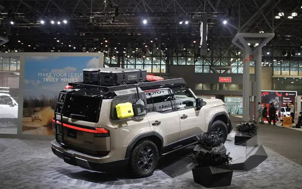 2024 New York Uluslararası Otomobil Fuarı. 27 Mart 2024, New York, ABD: Medya 27 Mart 'tan 28 Mart' a kadar New York Uluslararası Otomobil Fuarı 'na, yani Amerika' nın Birinci ve En Büyük Katılımlı Otomobil Fuarı Endüstriyel Etkinliği Sunar