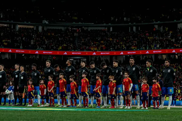 MADRID (ES) 03 / 26 / 2024 - Brezilya takımı, İspanya ile Brezilya arasında oynanan ve bu salı günü Madrid 'deki Santiago Bernabeu Stadyumu' nda oynanan maç sırasında,. 