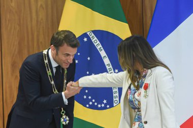 Brasilia (DF), Brezilya 03 / 28 / 2024 - First Lady Janja Silva, 28 Mart 2024 Perşembe günü Brezilya 'daki Palacio do Planalto' ya resmi bir ziyaret için Fransa Cumhurbaşkanı Emmanuel Macron tarafından ziyaret edildi.. 