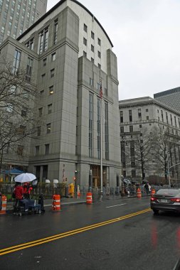 FTX 'in kurucusu Sam Bankman-Fried 25 yıl hapse mahkum edildi. 28 Mart 2024 New York, New York, ABD. Sam Bankman Fried FTX 'in çöken kriyopto şirketinin CEO' suydu. Dolandırıcılık ve komplo kurmaktan suçlu bulundu.