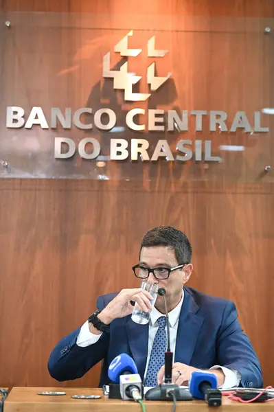 เซาเปาโล บราซ 2024 โรเบอร แคมโพส Neto ประธานธนาคารกลางและผ านวยการนโยบายเศรษฐก จไดโกก ลในระหว — ภาพถ่ายสต็อก