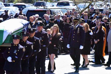 New York 'ta vurularak öldürülen polis memuru Jonathan Diller' ın cenazesi. 30 Mart 2024, Massapequa Park, Nassau County, New York, ABD. NYPD Memuru Jonathan Diller, 31 yaşında, bir trafik çevirmesinde öldürüldü. 