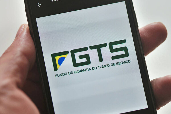 Rio de Janeiro (RJ), 03/29/2024 - Caixa Economica Federal starts offering financing with FGTS Futuro in April. Workers with a formal contract with an income of up to R$2,640 will be able to take out financing 