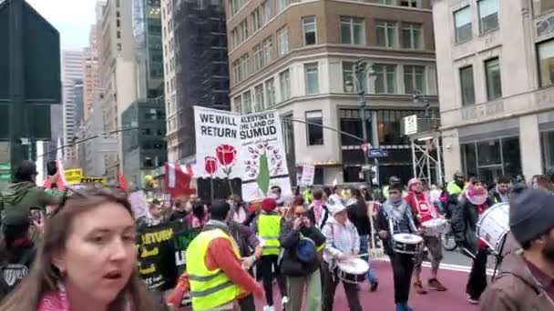 Pro Palestine Massive Protest March 2024 New York Usa Thousands — Stock Video