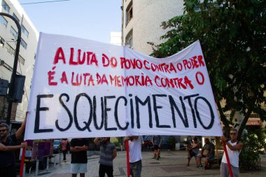 Rio de Janeiro (RJ) 01 / 04 / 2024 - DICTATORship NEVER tekrar / ACT - 31 Mart 1964 askeri darbesinin yıldönümü. Brezilya tarihinin en üzücü bölümlerinden birinden 60 yıl sonra üzücü olayları hatırlamak gereklidir.