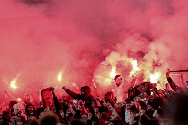 Lizbon (PT), Portekiz 02 / 04 / 2024 Benfica taraftarları, 2 Nisan 2024 Salı günü Lizbon 'daki Estadio da Luz' da oynanan yarı final karşılaşmasında Benfica x Sporting ile Portekiz Kupası arasında oynanan karşılaşmada.