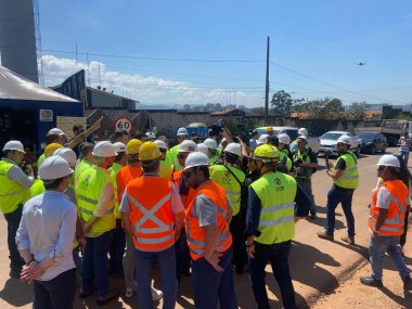 GUARULHOS (SP) Brezilya 04 / 04 / 2024 - Sao Paulo Tarcisio de Freitas şehrinin Valisi, Guarulhos kentindeki Bom Başarı Kavşağı İnşaat Denetimine katıldı
