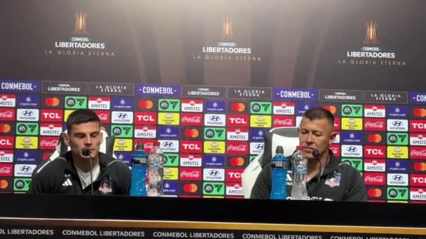 Presskonferens Med Spanska Manolo Jimenez Team Manager För Cerro Porteno — Stockvideo