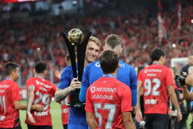 CURITIBA (PR), Brezilya 04 / 06 / 2024 - Bu cumartesi öğleden sonra Ligga Arena 'da düzenlenen 2024 Paranense Şampiyonası finalinde geçerli olan Athletico PR ile Maringa arasında oynanan maçta 