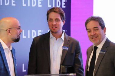 Sao Paulo (SP), 04 / 05 / 2024 Patrick Burnett, Inovetech başkanı, Joao Doria Neto ve Carlos Marques LIDE Yenilik Seminerinde yöneticileri ve uzmanları teknolojideki ilerlemeleri tartışmak üzere kabul etti