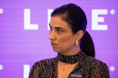 Sao Paulo (SP), Brezilya 05 / 04 / 2024 Carolina Sansao, Febraban İnovasyon Direktörü, LIDE İnovasyon Semineri 'nde sunumunu yapıyor. 