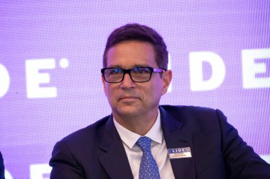 Sao Paulo (SP), 04 / 05 / 2024 Roberto Campos Neto, Brezilya Merkez Bankası başkanı, LIDE Yenilik Semineri 'nde sunumunu yaparken, teknoloji alanındaki ilerlemeleri tartışmak üzere yöneticileri ve uzmanları kabul etti.