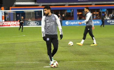 NYCFC Atlanta 'ya karşı. Nisan 06, 2024, New York, ABD: NYCFC ve Atlanta United FC arasındaki futbol maçında New York Citifield 'da MLS normal sezonunda oyuncular tartışmalı top