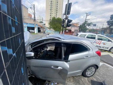 SAO PAULO (SP) 04/06/2024- TRAFFIC ACCIDENT-SP. Traffic accident on Av. Joao Batista corner with Av Mal. Rondon in Osasco, left one fatal victim and two injured after colliding in Muro, an isolated location awaiting forensic examination clipart