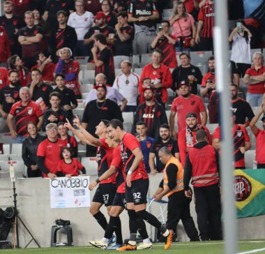 CURITIBA (PR), Brezilya 09 / 04 / 2024 - Athletico PR ile Rayo Zuliano arasındaki maç sırasında atletizm oyuncusu Lucas Esquivel, Dünya Kupası Sudamericana Grubu 'nun ikinci turu için geçerli