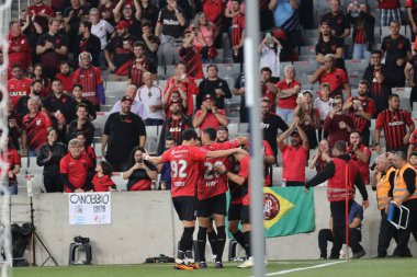 CURITIBA (PR), Brezilya 09 / 04 / 2024 - Athletico PR ile Rayo Zuliano arasındaki maç sırasında atletizm oyuncusu Lucas Esquivel, Dünya Kupası Sudamericana Grubu 'nun ikinci turu için geçerli