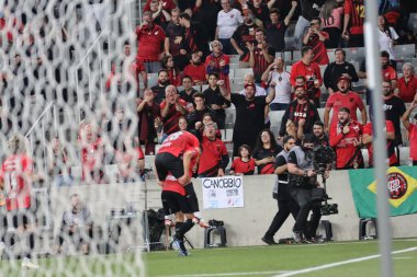 CURITIBA (PR), Brezilya 09 / 04 / 2024 - Athletico PR ile Rayo Zuliano arasındaki maç sırasında atletizm oyuncusu Lucas Esquivel, Dünya Kupası Sudamericana Grubu 'nun ikinci turu için geçerli