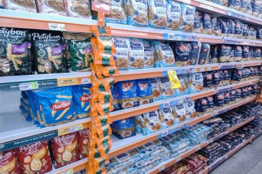 SAO PAULO (SP), 04.10.2024 - Temel gıda sepetinin fiyatı Sao Paulo 'da yayınlanan Ulusal Temel Gıda Anketi tarafından analiz edilen 17 Brezilya başkentinin 10' unda arttı.. 