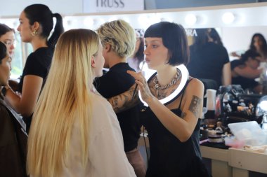 Sao Paulo (SP), 04.10.2024: 10 Nisan 2024 Çarşamba günü JK Iguatemi 'de yapılacak olan SPFW N57 moda gösterilerinin ikinci gününde Lilly Sarti markasının güzelliği.