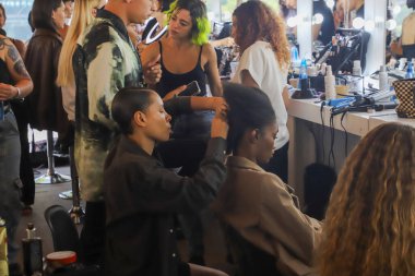 Sao Paulo (SP), 04.10.2024: 10 Nisan 2024 Çarşamba günü JK Iguatemi 'de yapılacak olan SPFW N57 moda gösterilerinin ikinci gününde Lilly Sarti markasının güzelliği.