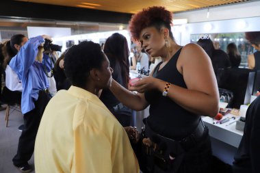 Sao Paulo (SP), 04 / 10 / 2024 SPFWN57 / BELEZA / LINO VILLAVENTURA / SP: 10 Nisan 2024 Çarşamba günü JK Iguatemi 'de düzenlenen SPFW N57' deki Lino Villaventura markasının güzelliği.